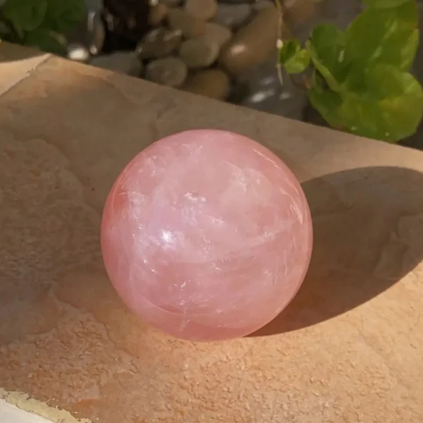 Rose Quartz Sphere M - Image 4