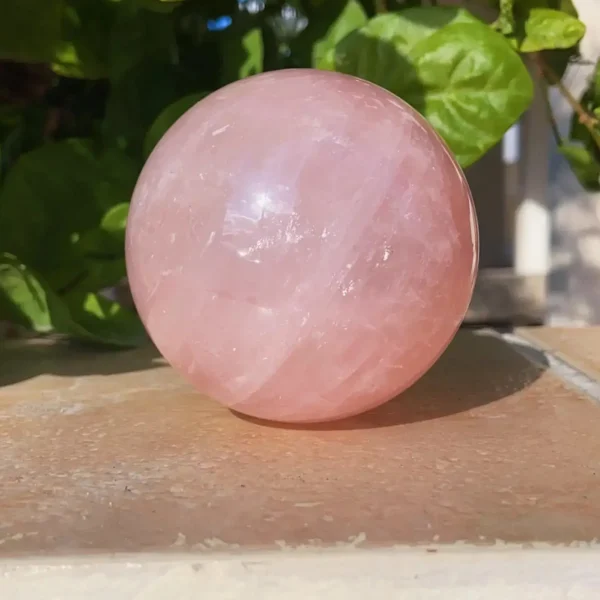 Rose Quartz Sphere M - Image 2