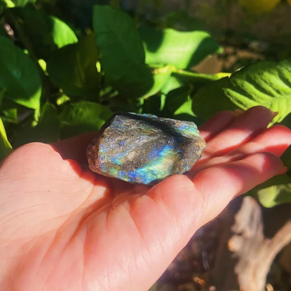 Natural Raw Labradorite - Image 3