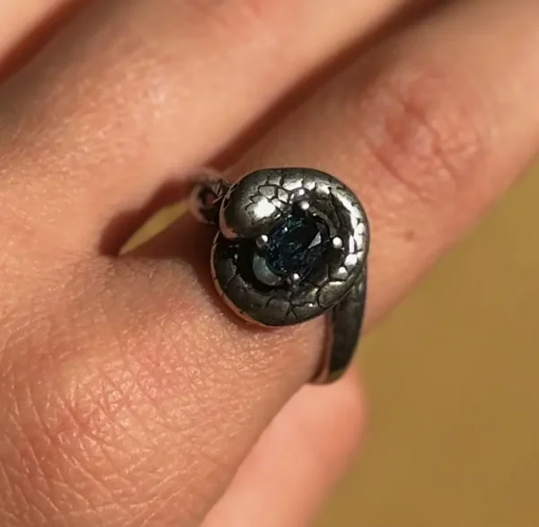 💠 Venum & Topaz Ring 🐍 - Image 2