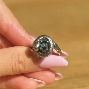 💠 Venum & Topaz Ring 🐍