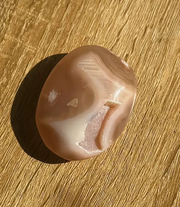 Flower Agate Palm Stone