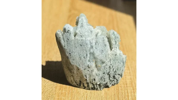 Frozen Throne Crystal❄️👑 - Image 2