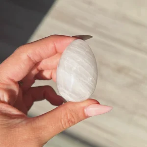 🤍Milky Quartz Egg ~ Moonseed🌙🤍