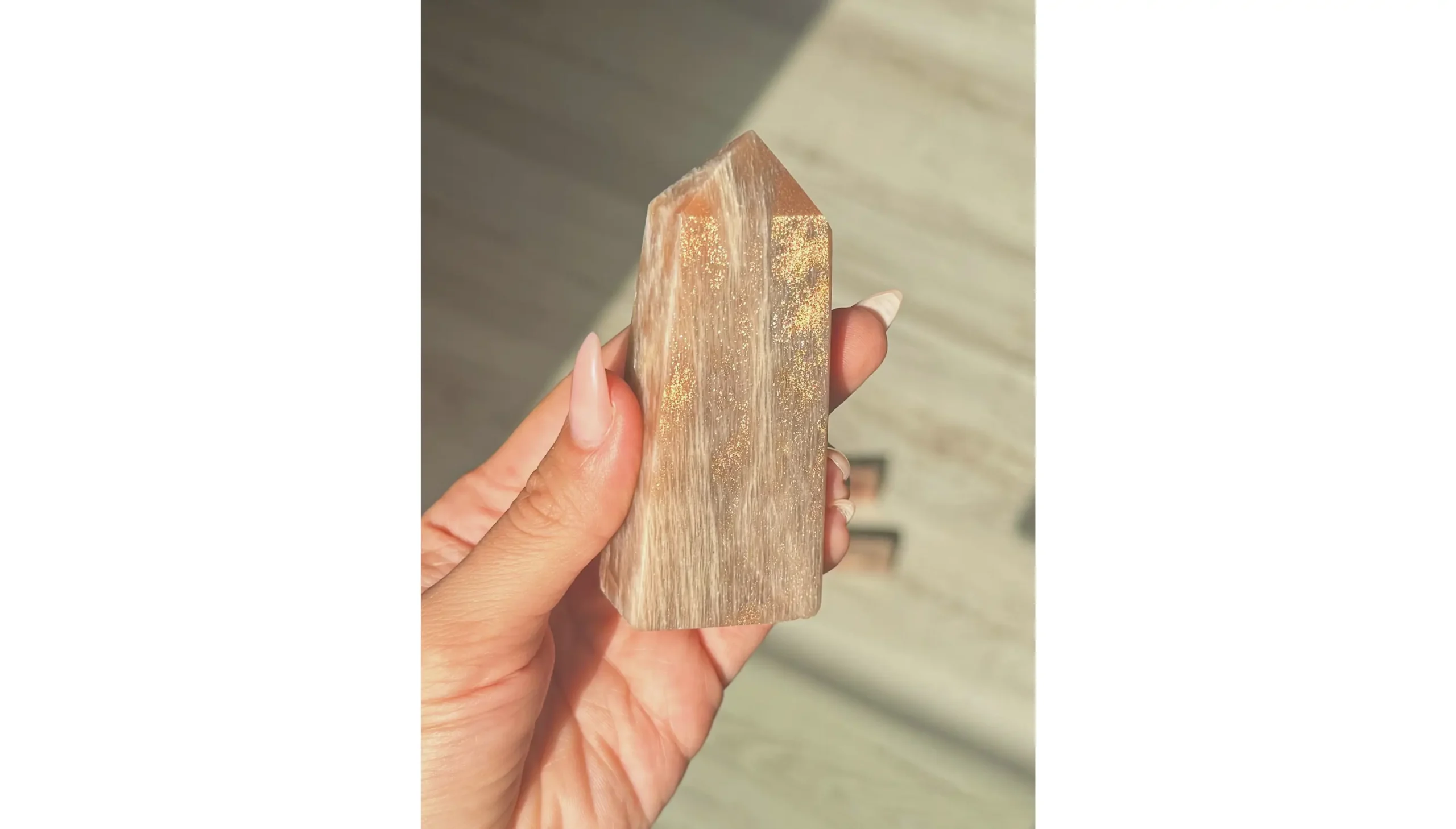 🍑🌙Peachy Moonstone ~ The Golden Flame of Eos🌙🍑