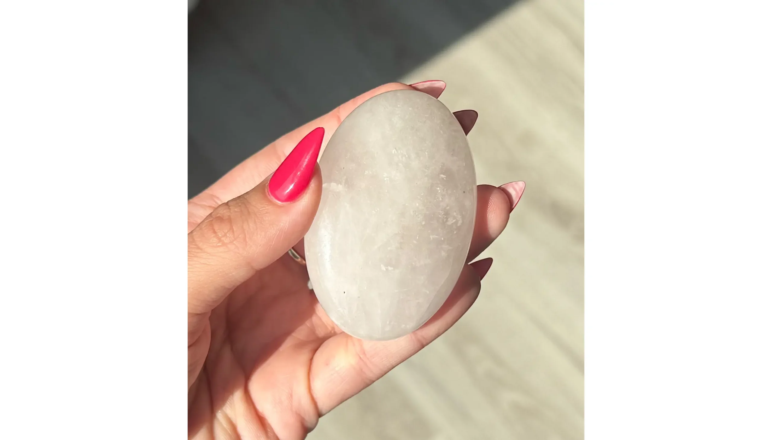 🤍✨Clear Quartz Palm Stone✨🤍 - Image 2