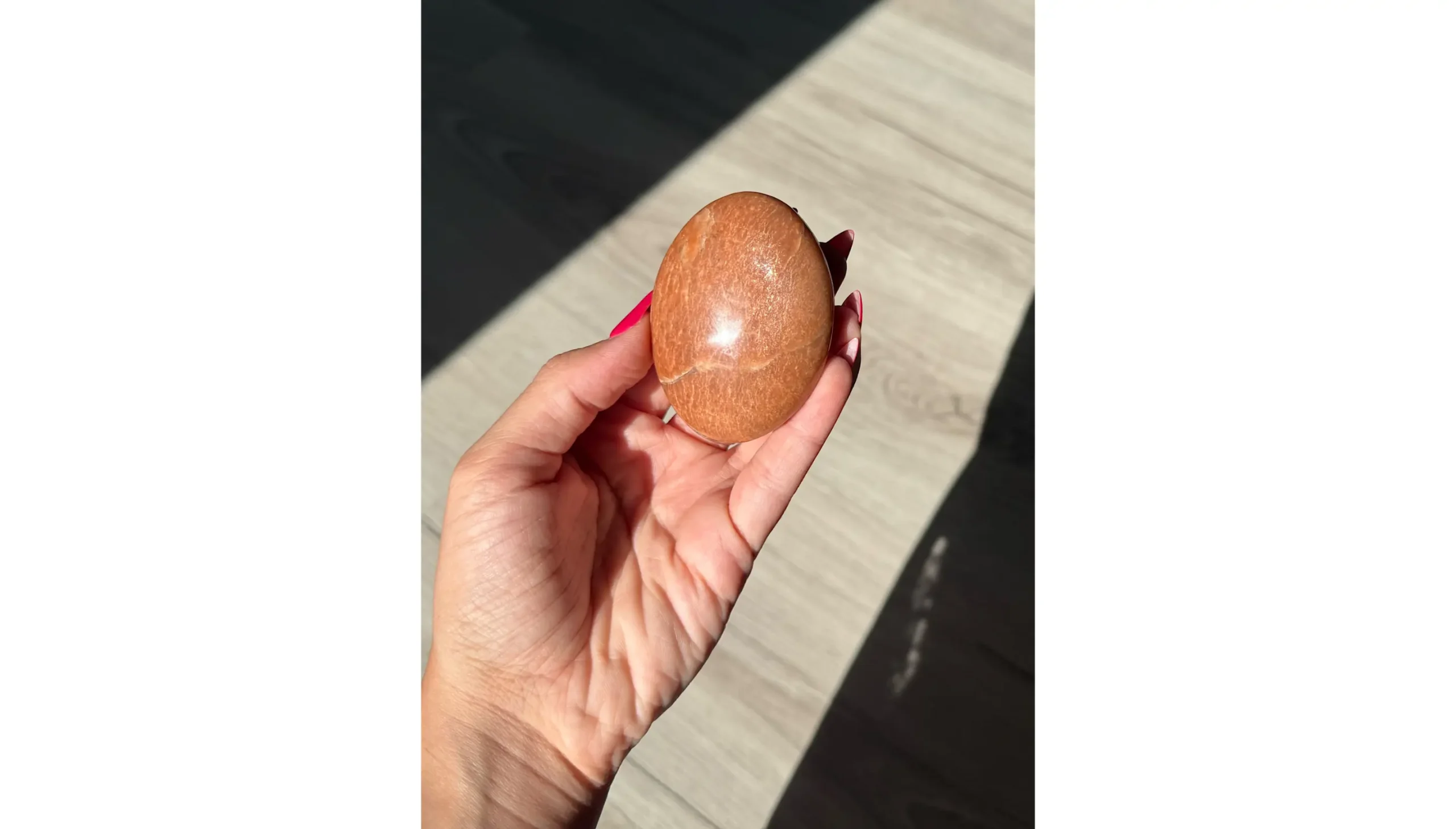 🍑🌙Peachy Moonstone ~ The Queen's Moon Palm Stone🌙🍑 - Image 2
