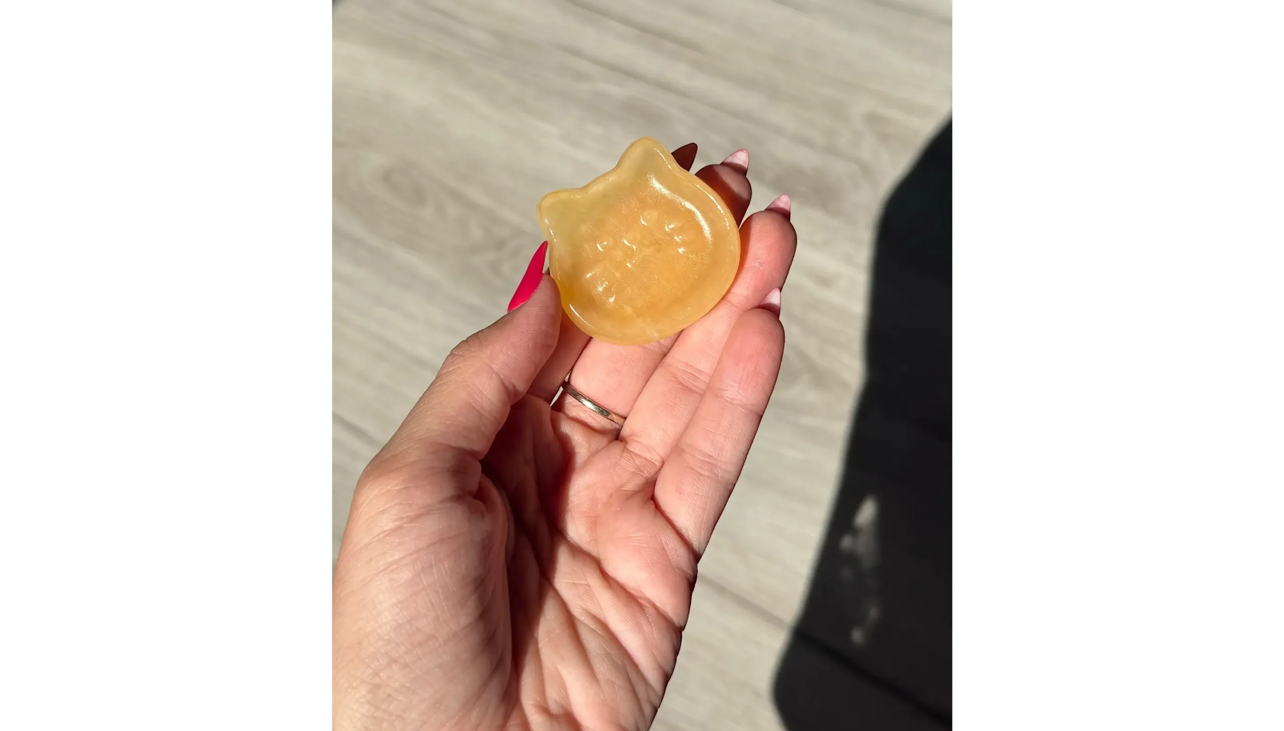 🌙🍯Moonlit Honeycat ~ Yellow Calcite Cat Tray🍯🌙 - Image 2