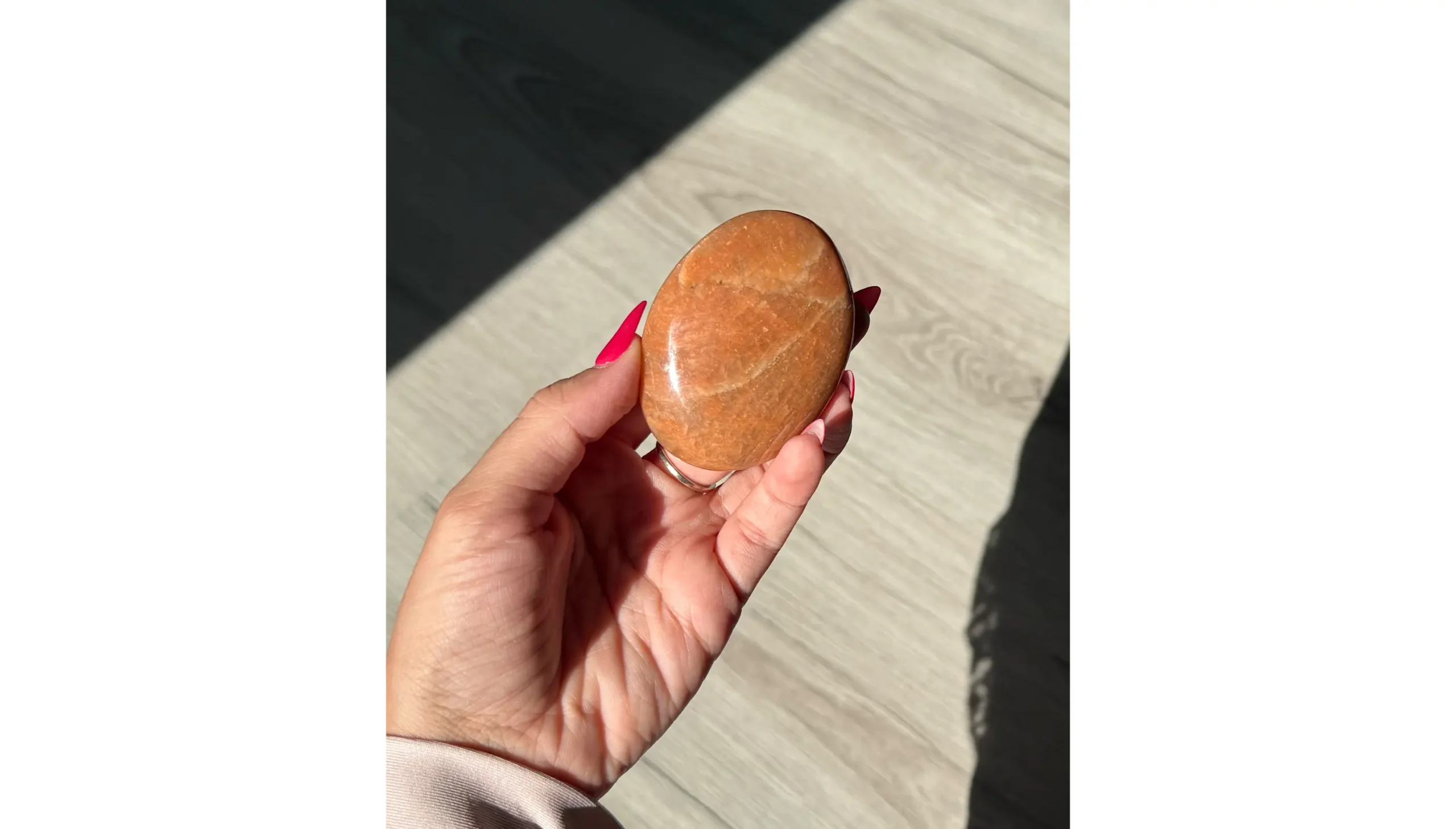 🌙🍑✨The Moonlit Path ~ Peachy Moonstone Palm Stone✨🍑🌙