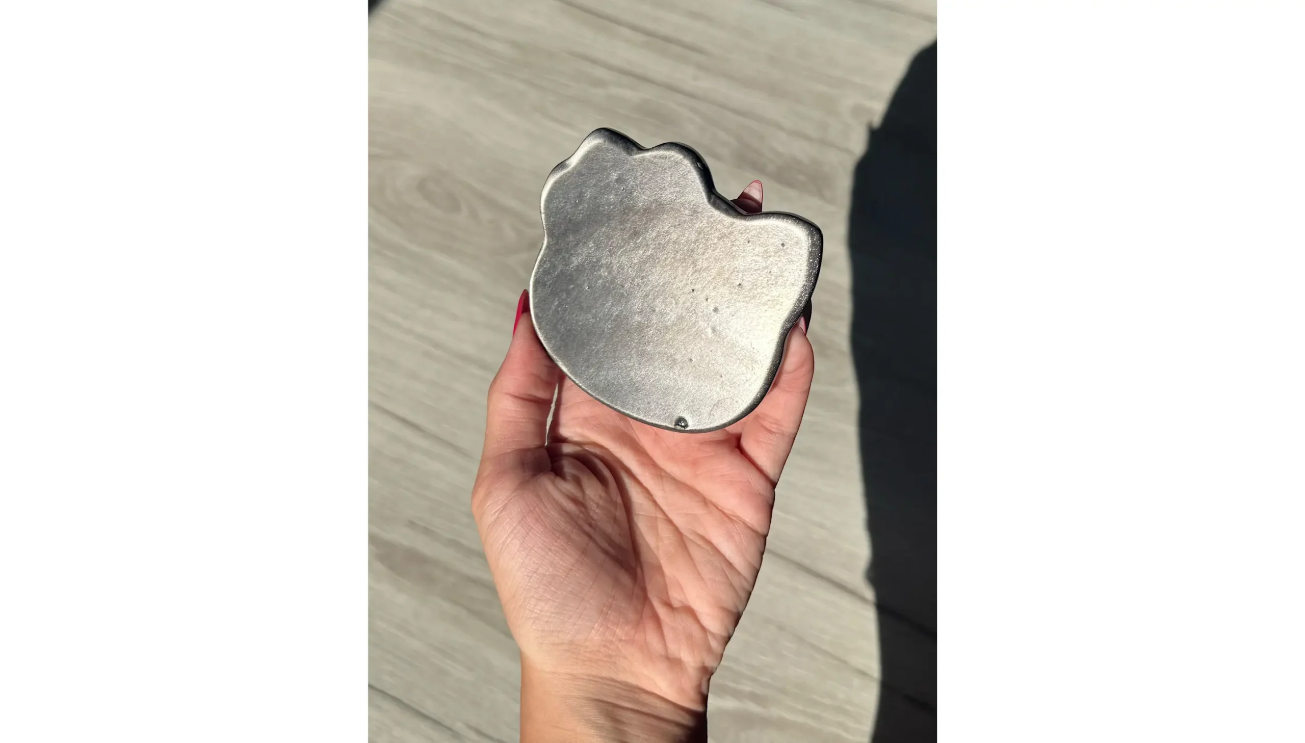 🖤🌙Silver Sheen Obsidian Hello Kitty Tray🌙🖤 - Image 2