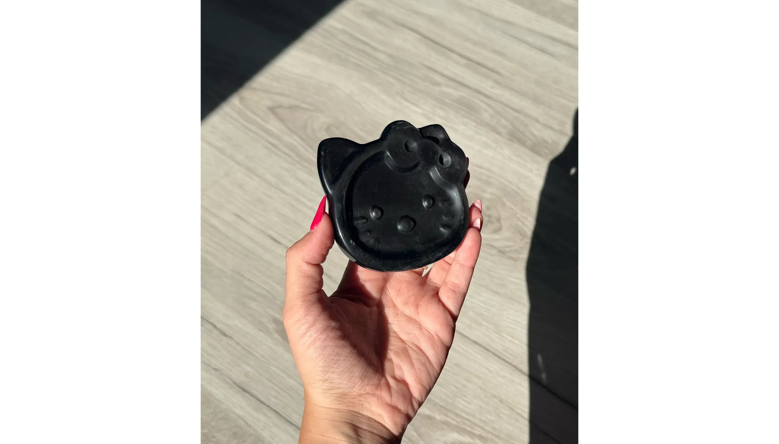 🖤🌙Silver Sheen Obsidian Hello Kitty Tray🌙🖤 - Image 3