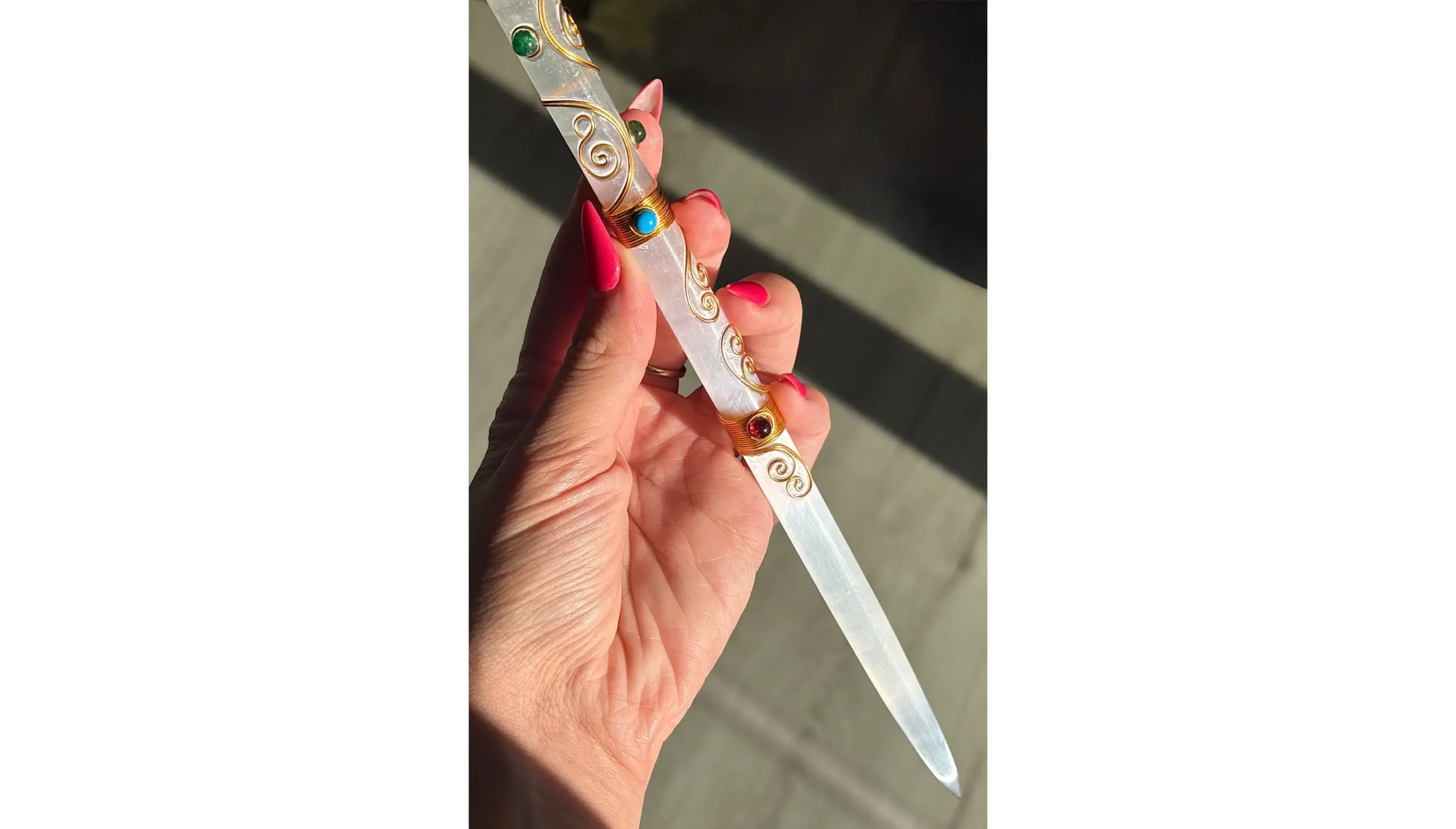 👼🌙THE CELESTIAL PRIESTESS WAND ~ Selenite & Angel Aura Quartz🌙👼 - Image 4