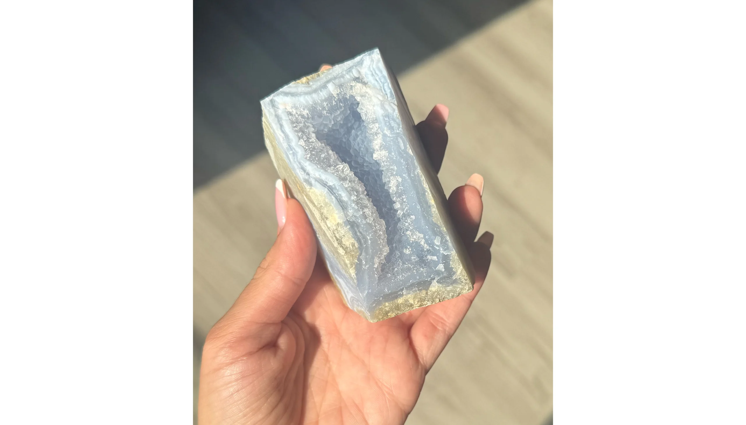❄️📚Eiravel ~ Blue Lace Agate Druzy Specimen📚❄️ - Image 3