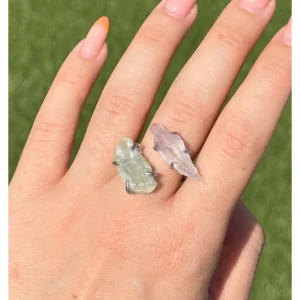 ✨💚Pale Fluorite & Amethyst Moonveil Oracle Ring💜✨